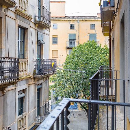 Apt 8 Geranio Girona Luaran gambar