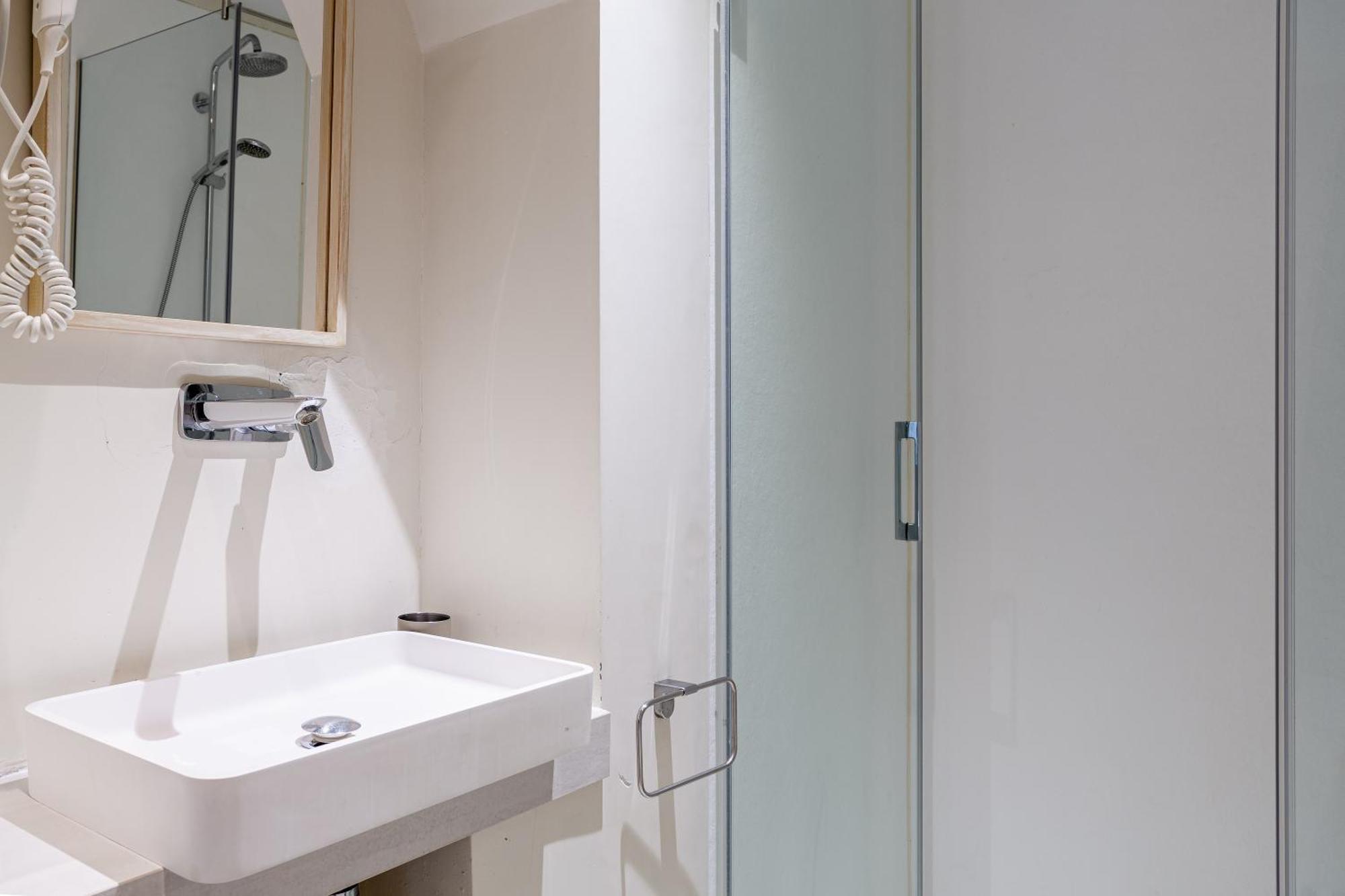 Apt 8 Geranio Girona Luaran gambar