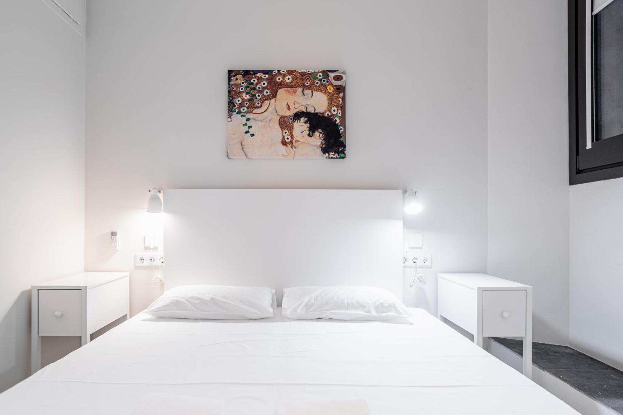 Apt 8 Geranio Girona Luaran gambar