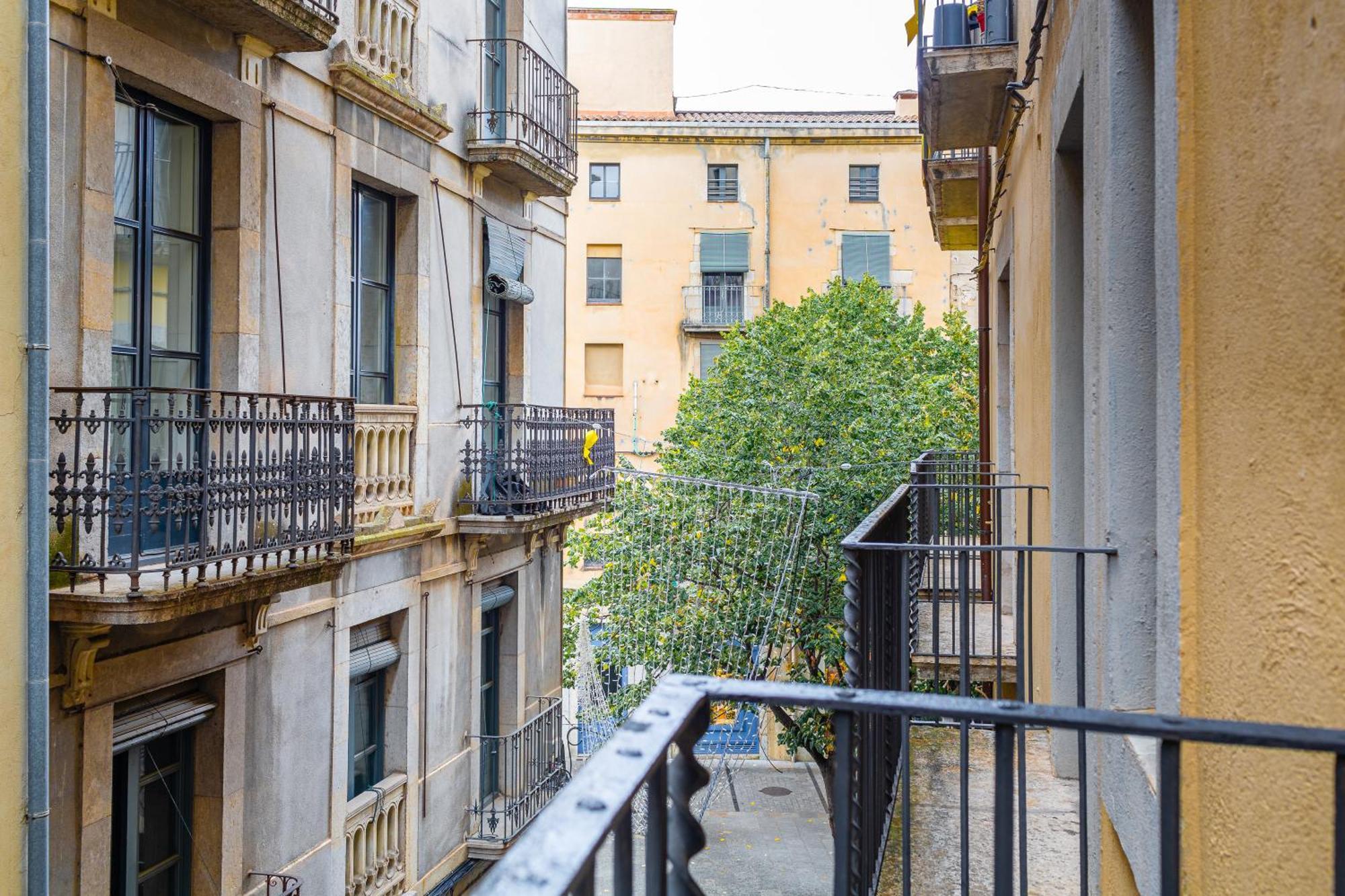 Apt 8 Geranio Girona Luaran gambar